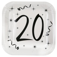 Bílé papírové talíře s číslem 20