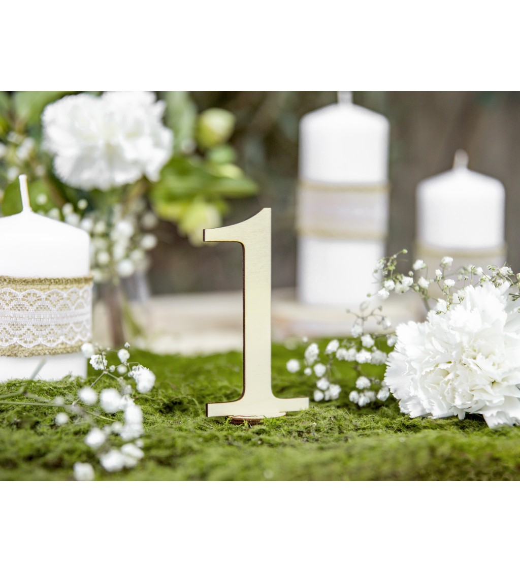 Svatební dřevěná čísla na stoly