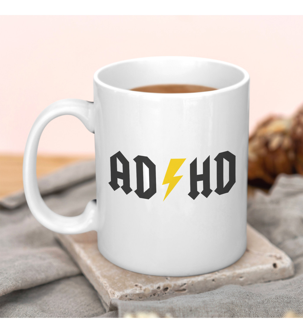 Hrnek s nápisem ADHD