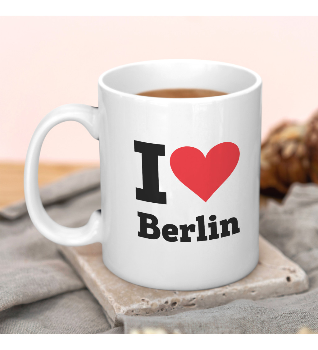 Hrnek s nápisem I love Berlin