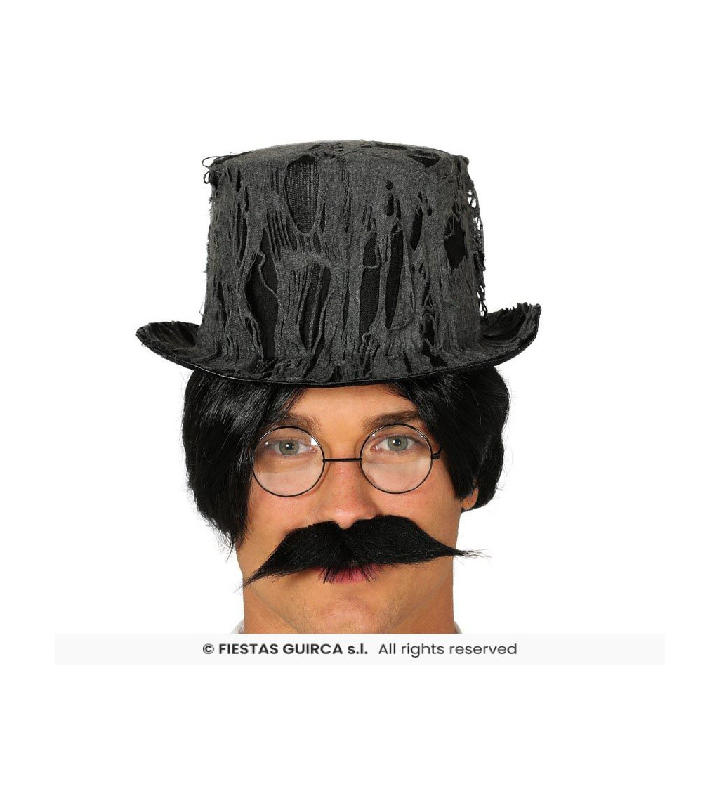 Černý cylindr s motivem pavučin