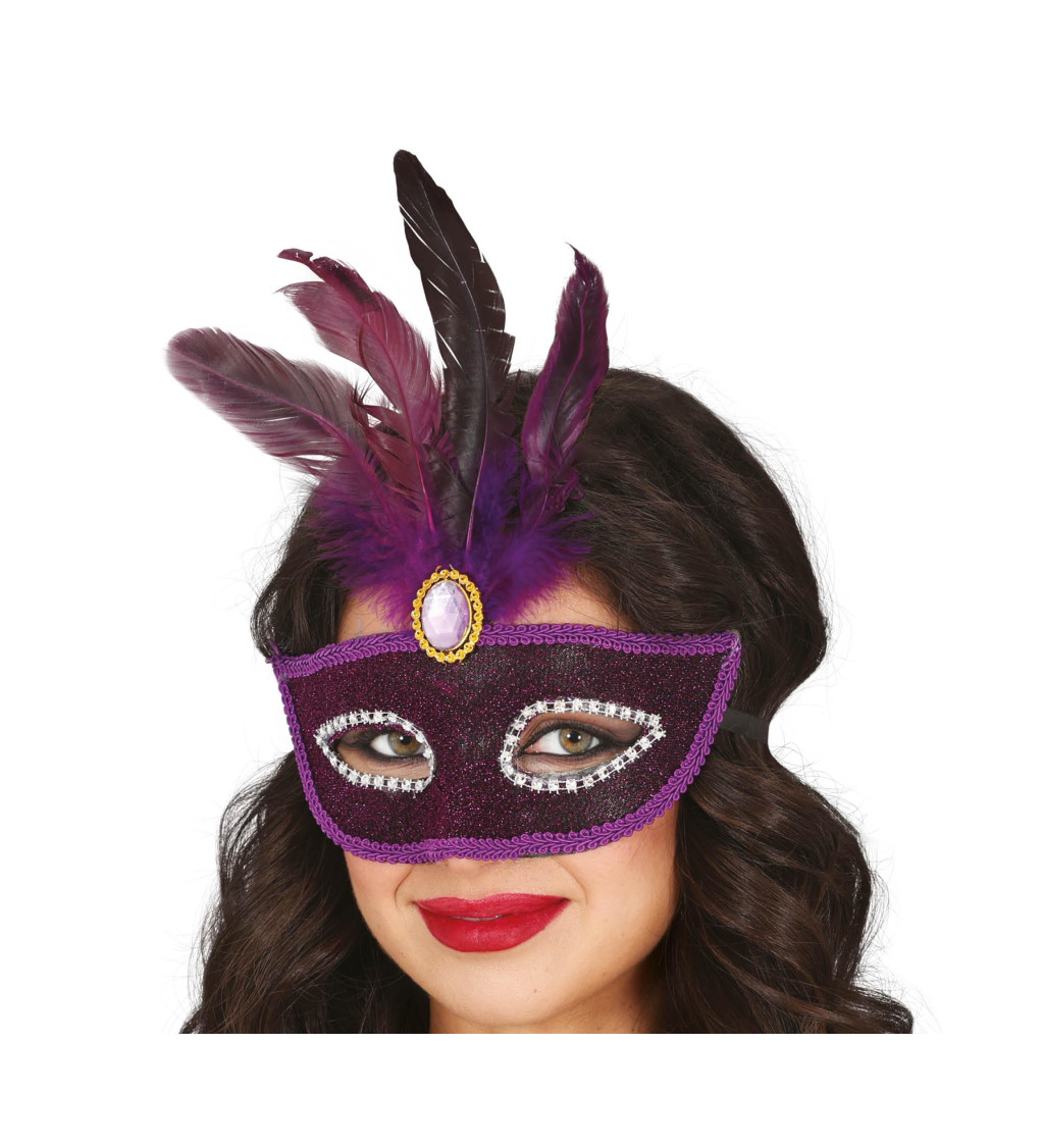 Fialová škraboška s peřím