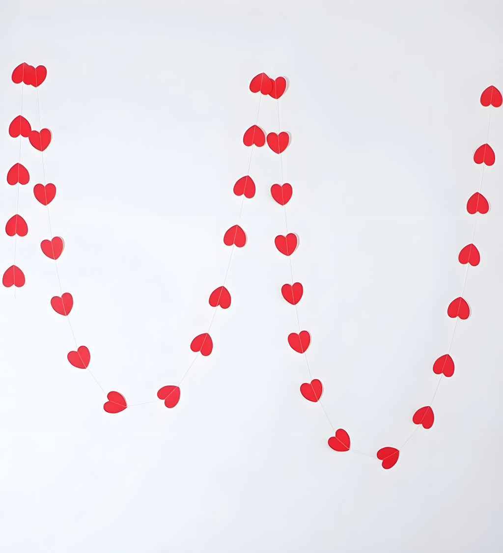 Dekorační girlanda: červená srdce