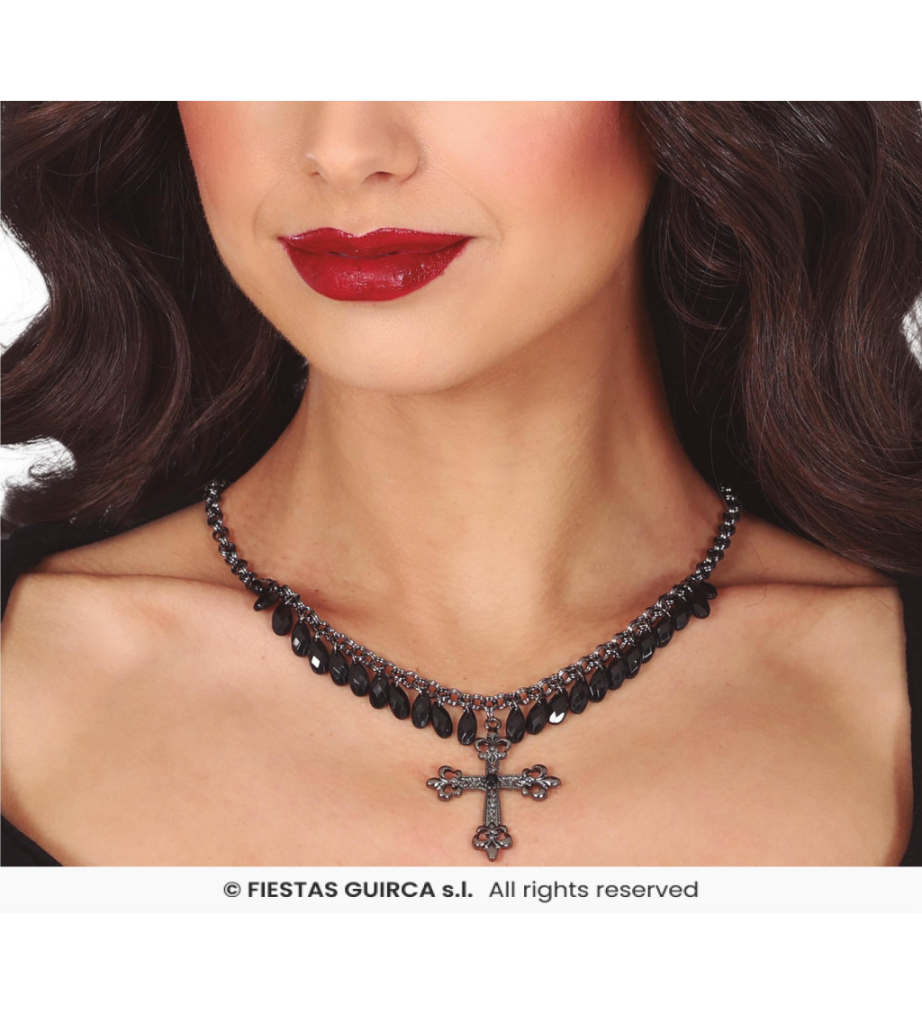 Gotický náhrdelník s černým křížkem
