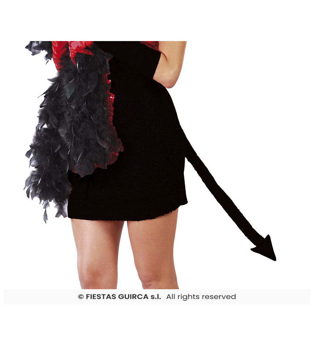 Černý ocásek k převleku