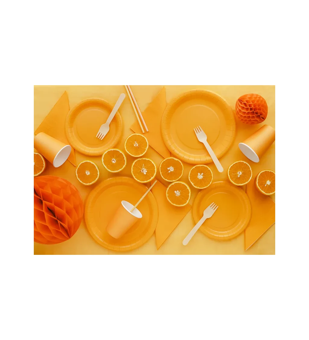 Papírové talířky světle oranžové