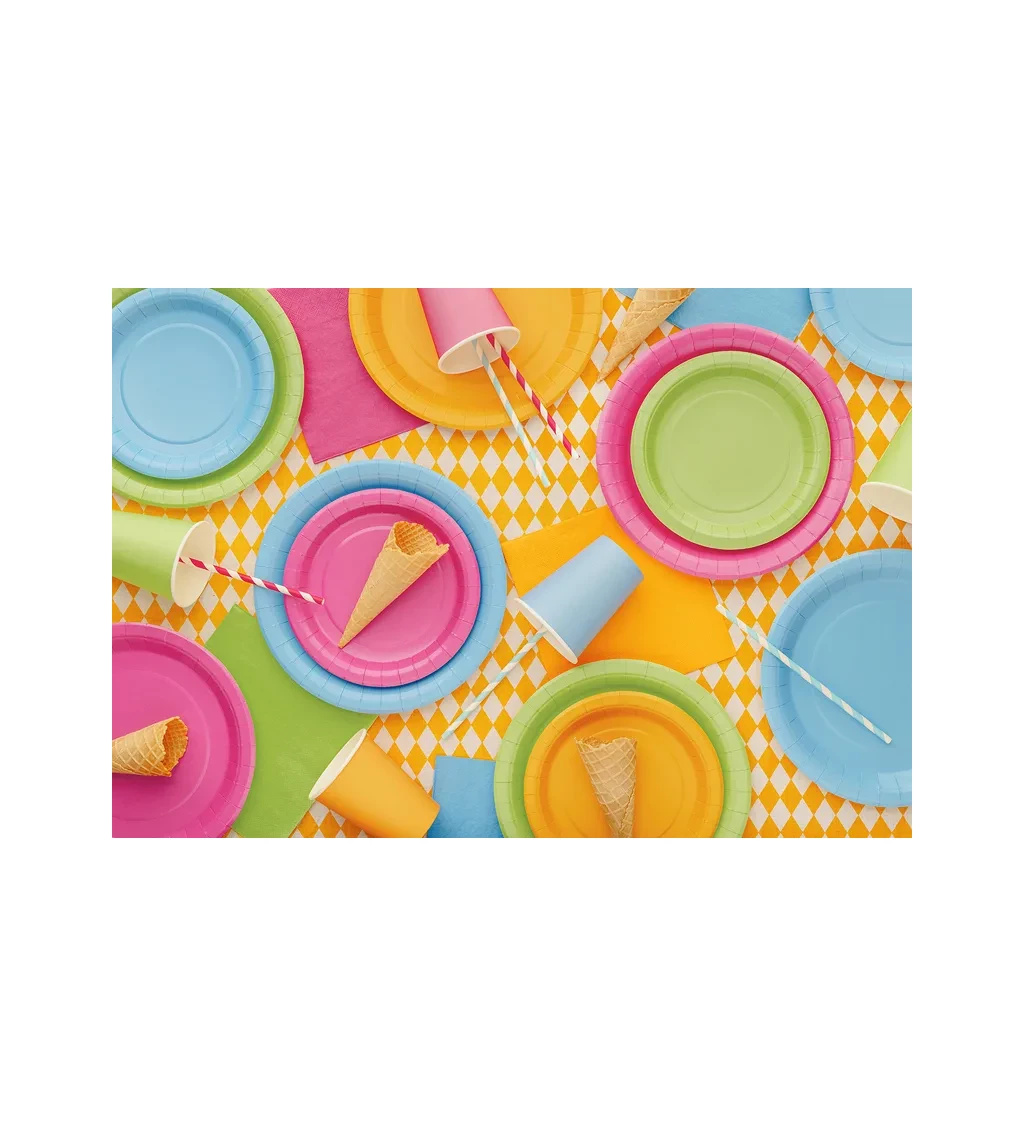 Papírové talířky světle oranžové