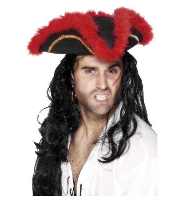 Pirátský klobouk s červeným chmýřím