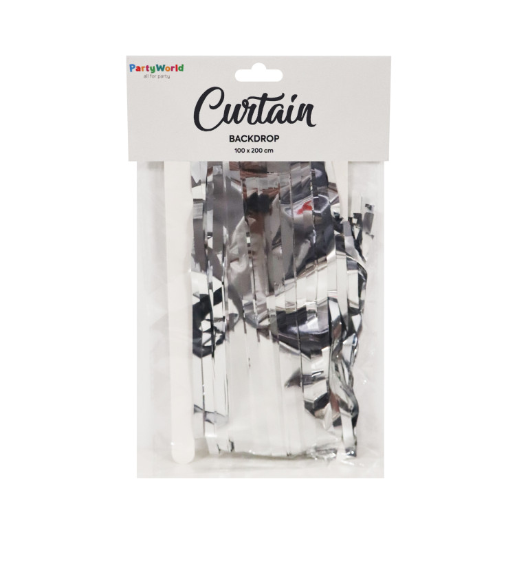 Lesklý stříbrný závěs